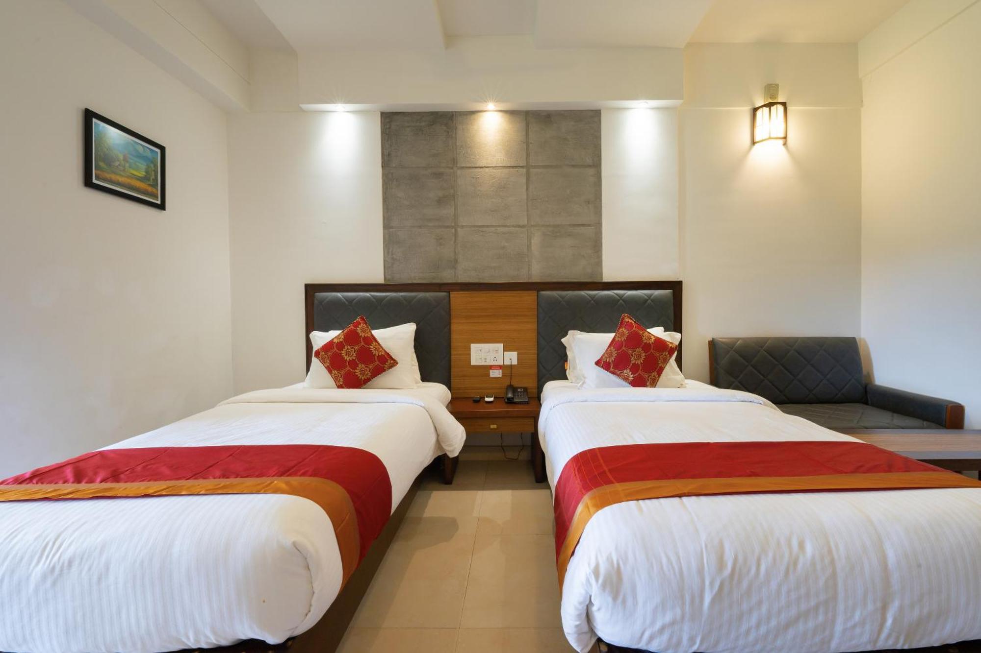 The Sanihara Hotel & Resort ビサーリー エクステリア 写真